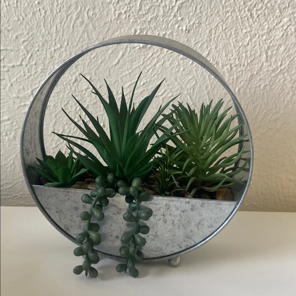 Artificial plat decoration piece